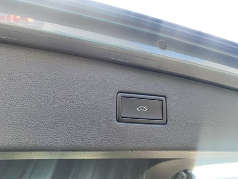 Used 2020 Volkswagen Tiguan SEL Premium R-Line w/ 3rd Row Seat Package image 30