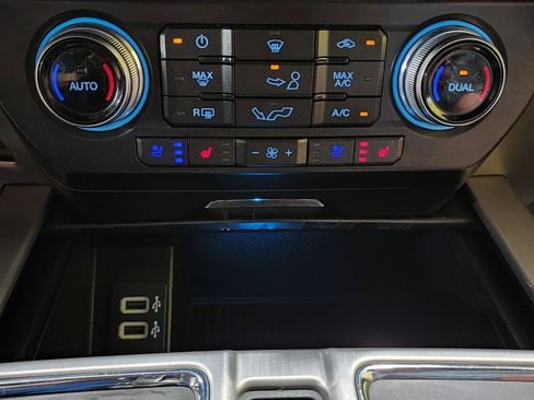 Used 2019 Ford F150 Platinum AWD/4WD image 23