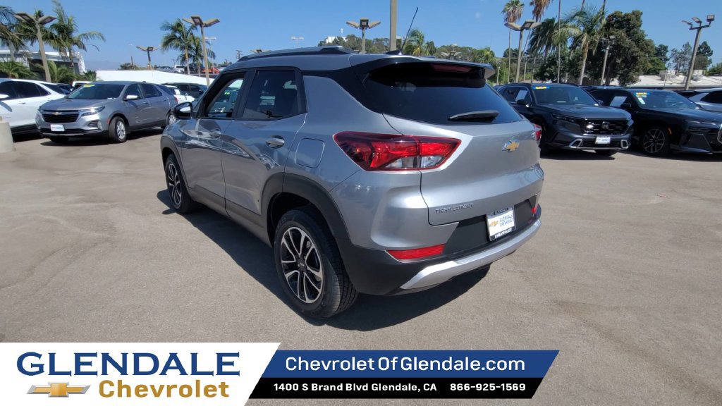 Used 2025 Chevrolet TrailBlazer LT FWD image 6