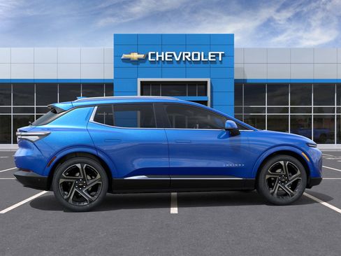 New 2025 Chevrolet Equinox EV LT w/ Convenience Package II FWD image 35