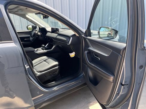 Certified 2025 MAZDA CX-70 Plug-In Hybrid w/ Premium Pkg AWD/4WD image 17