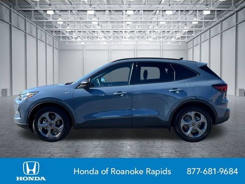Used 2025 Ford Escape ST-Line FWD image 4