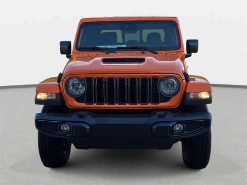 New 2025 Jeep Gladiator Sport image 2