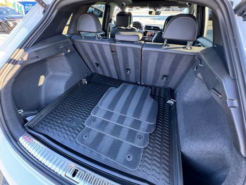 Used 2023 Audi Q3 2.0T Premium Plus image 36