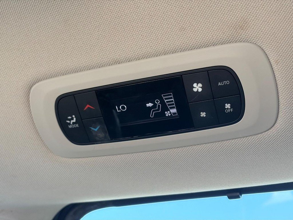 Used 2020 Chrysler Pacifica Touring-L Plus FWD image 13