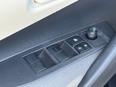 Used 2024 Toyota Corolla LE FWD image 19