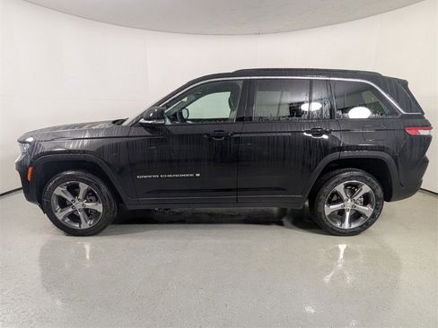 New 2025 Jeep Grand Cherokee Limited image 4