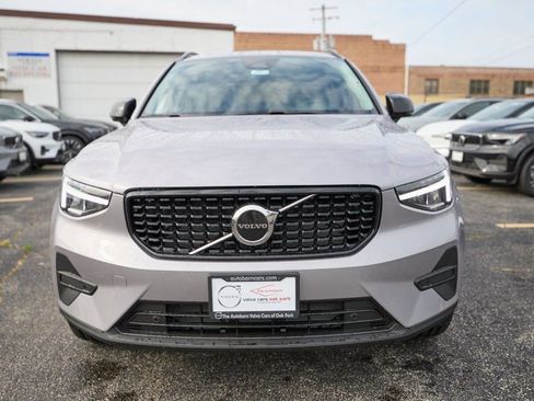 New 2026 Volvo XC40 B5 Core w/ Climate Package image 5