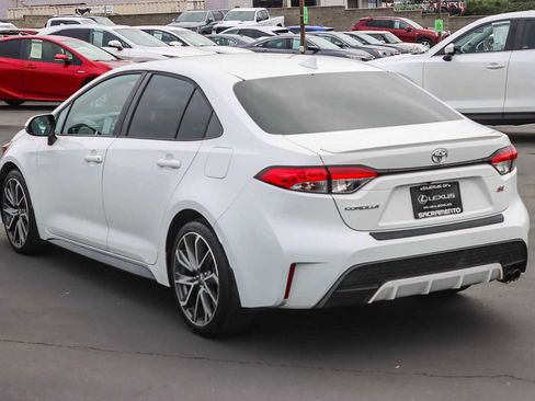 Used 2022 Toyota Corolla SE w/ Carpet Mat Package (TMS) image 2