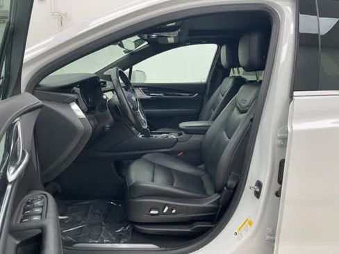 Certified 2020 Cadillac XT5 Premium Luxury w/ LPO, Floor Liner Package AWD/4WD image 10