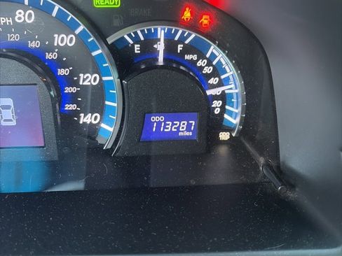 Used 2014 Toyota Camry XLE w/ Leather Package image 4