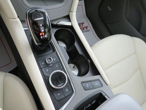 Used 2020 Cadillac XT6 Premium Luxury image 25