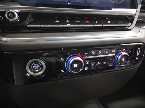 Used 2022 GMC Sierra 1500 SLT image 19