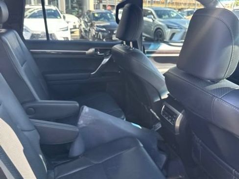 Used 2023 Lexus GX 460 Luxury w/ Sport Design Package AWD/4WD image 8