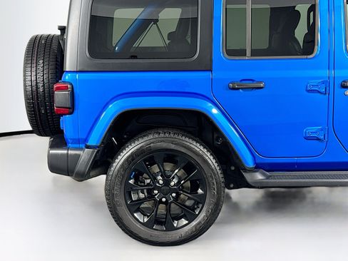Used 2023 Jeep Wrangler Unlimited Sahara w/ Dual Top Group AWD/4WD image 42