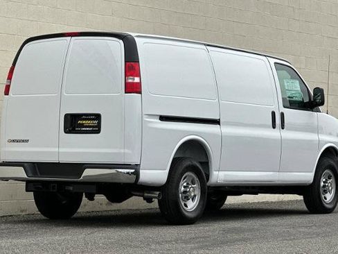New 2026 Chevrolet Express 2500 w/ Driver Convenience Package RWD image 4