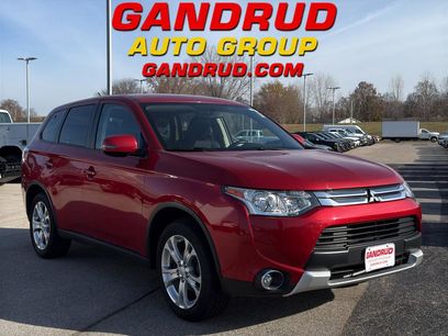Used 2015 Mitsubishi Outlander SE