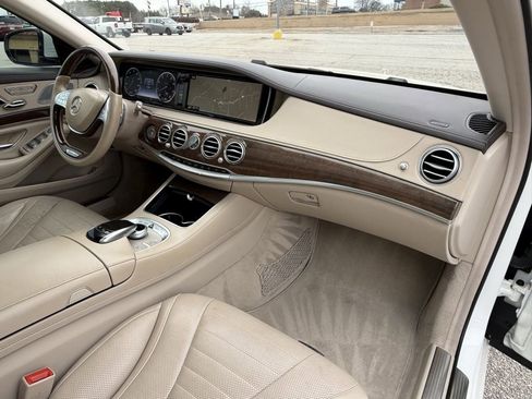 Used 2016 Mercedes-Benz S 550 4MATIC Sedan image 30