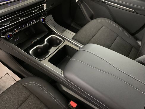 New 2026 Chevrolet Traverse LT image 28