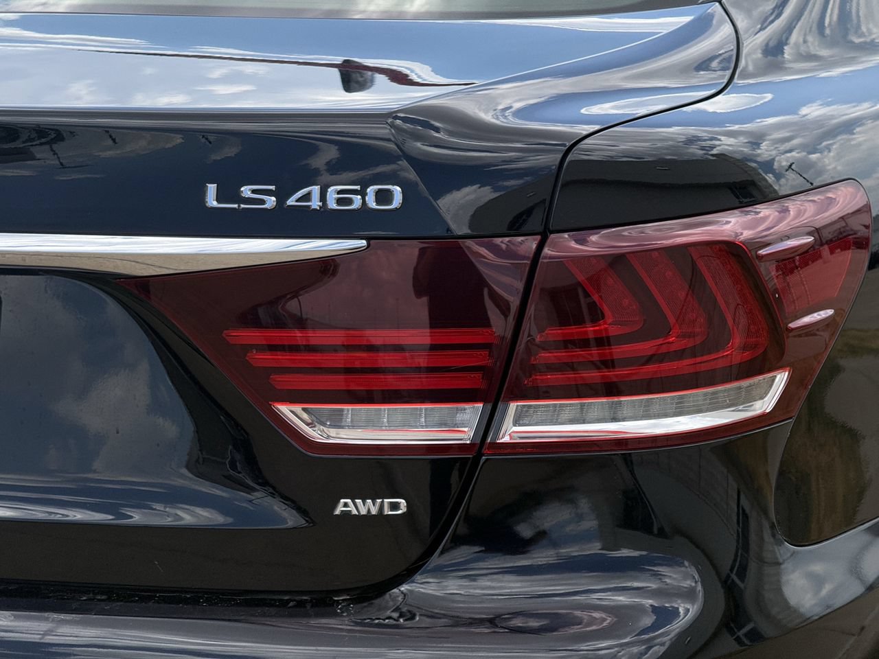 Used 2015 Lexus LS 460 AWD w/ Comfort Package image 7