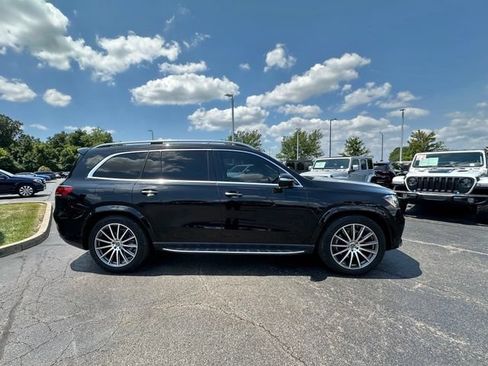 Used 2023 Mercedes-Benz GLS 580 4MATIC image 17