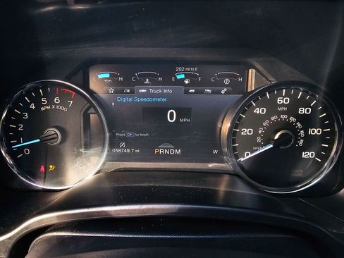 Used 2018 Ford F150 Lariat w/ Equipment Group 502A Luxury image 24