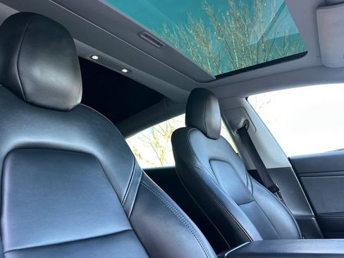 Used 2020 Tesla Model 3 Long Range image 17