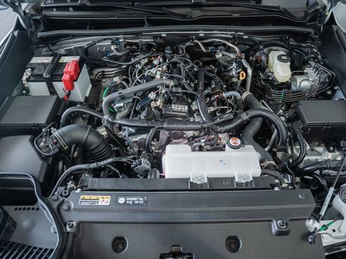 New 2026 Toyota 4Runner SR5 RWD image 18