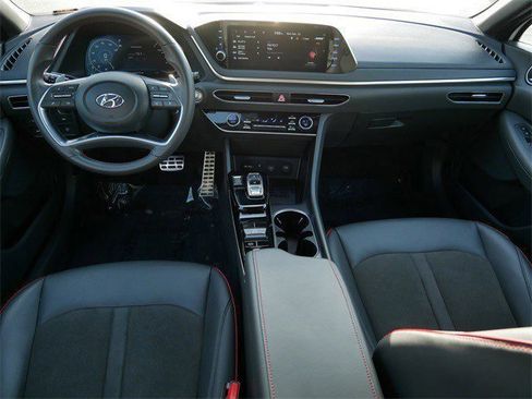 Used 2023 Hyundai Sonata SEL Plus w/ Cargo Package image 11