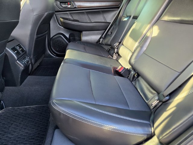 Used 2019 Subaru Outback 3.6R Limited AWD/4WD image 11