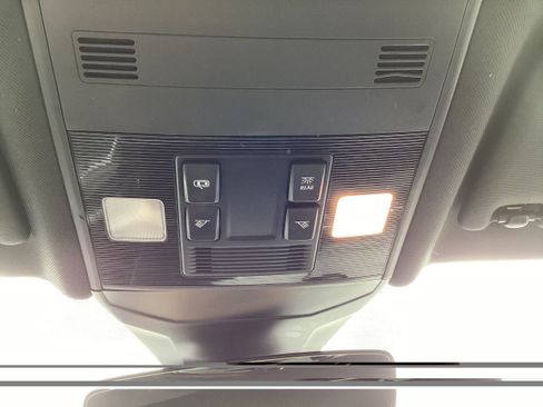 Used 2025 Volkswagen Jetta Sport FWD image 19