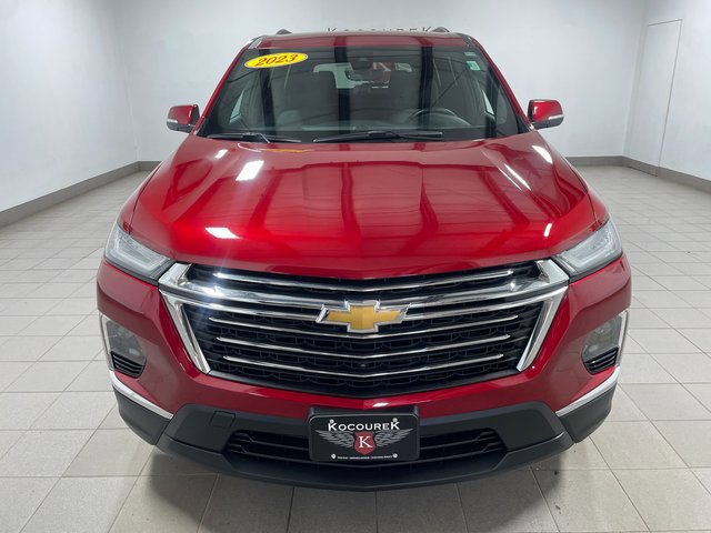 Used 2023 Chevrolet Traverse LT w/ Rear Camera Mirror Package AWD/4WD image 2