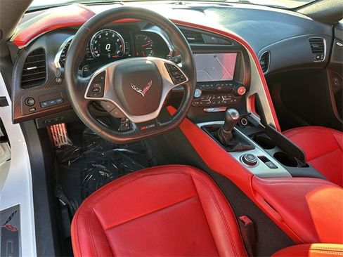Used 2015 Chevrolet Corvette Z06 w/ 3LZ Preferred Equipment Group image 19