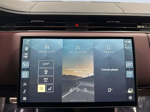 Used 2024 Land Rover Range Rover Long Wheelbase Autobiography AWD/4WD image 21