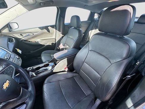Used 2019 Chevrolet Malibu Premier w/ Sun and Wheel Package image 22