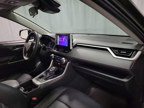 Used 2023 Toyota RAV4 XLE Premium AWD/4WD image 27