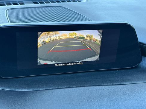 Used 2025 MAZDA MAZDA3 2.5 S Hatchback w/ Premium Pkg image 27