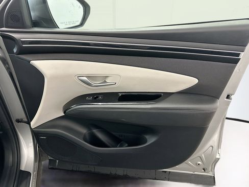 Used 2024 Hyundai Tucson Limited image 35