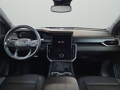 Used 2024 GMC Acadia Elevation image 11