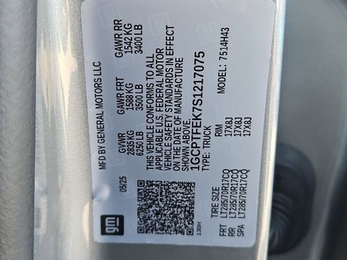 Used 2025 Chevrolet Colorado ZR2 image 35