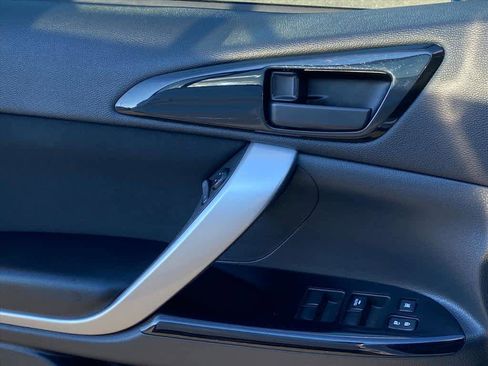 Used 2024 Mitsubishi Eclipse Cross LE image 19