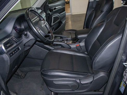 Used 2022 Kia Telluride LX AWD/4WD image 8