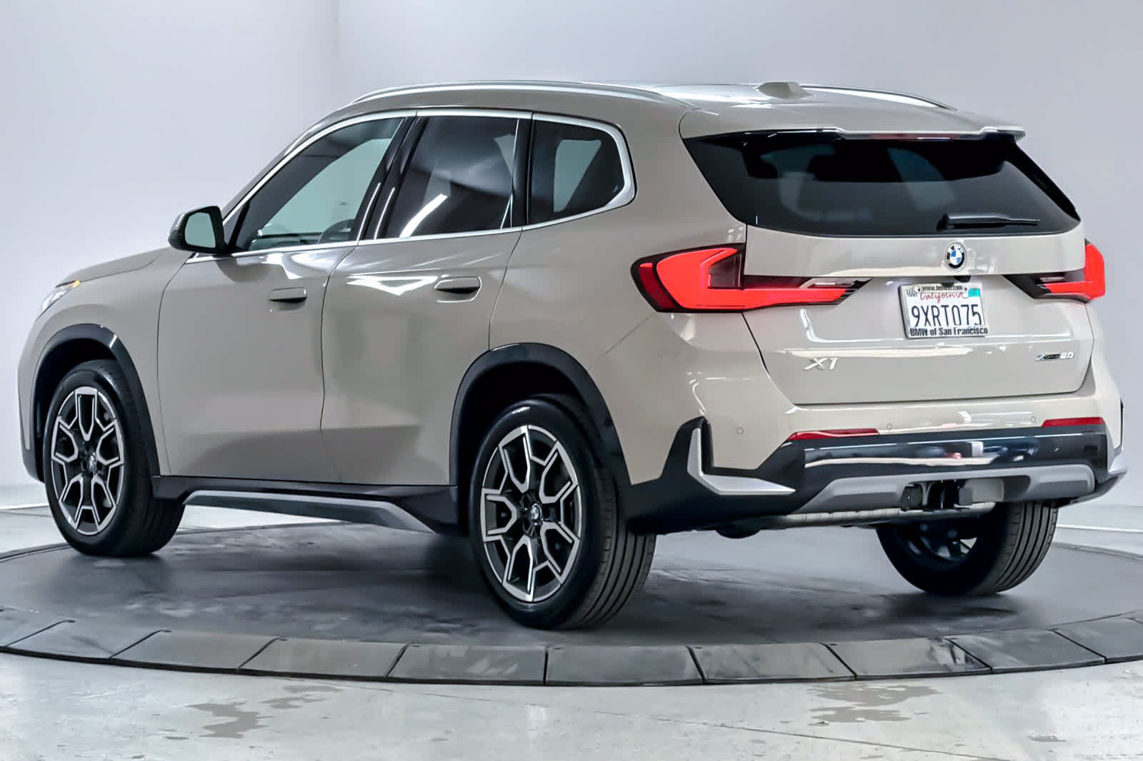 Used 2026 BMW X1 xDrive28i w/ Convenience Package AWD/4WD image 6