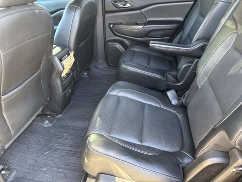 Used 2018 GMC Acadia SLT w/ LPO, Black Accent Package image 10