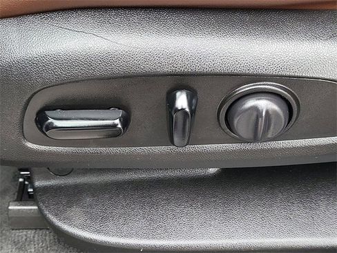 Used 2019 Buick Enclave Avenir w/ Avenir Technology Package image 23