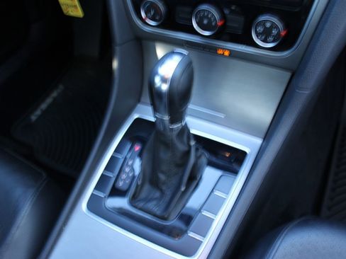 Used 2014 Volkswagen Passat 1.8T SE image 22