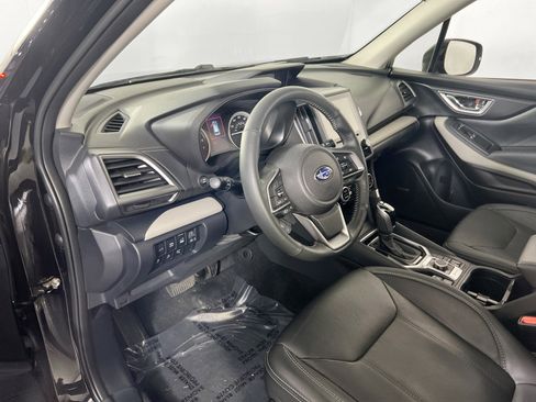 Used 2022 Subaru Forester Limited AWD/4WD image 9