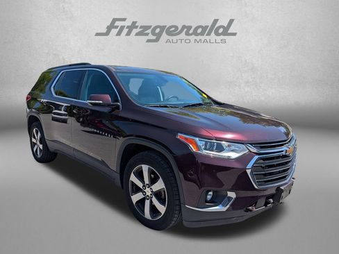 Used 2019 Chevrolet Traverse LT w/ LT Premium Package AWD/4WD image 1