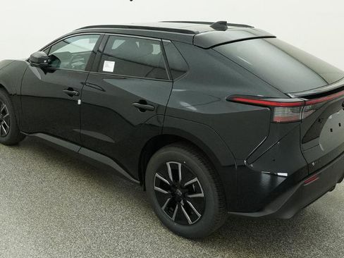 New 2026 Toyota bZ FWD image 5