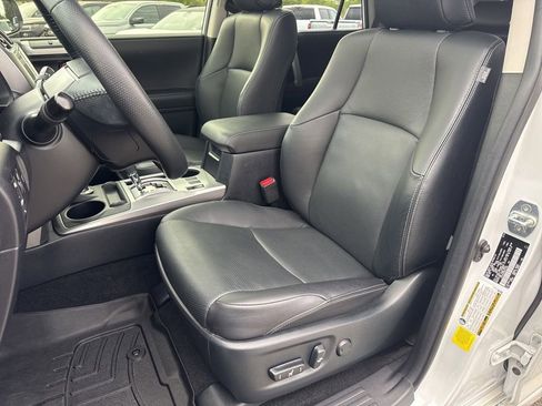 Used 2024 Toyota 4Runner Limited AWD/4WD image 7